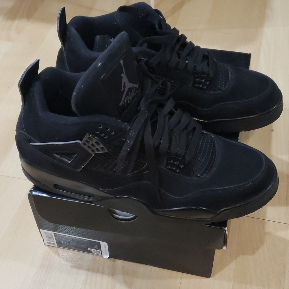 Air Jordan 4 retri
